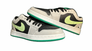 Air Jordan 1Retro Low O G Youth Green