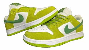 Nike S B Dunk Low Green Apple