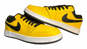 Jordan  1 Universidad Baja Dorado